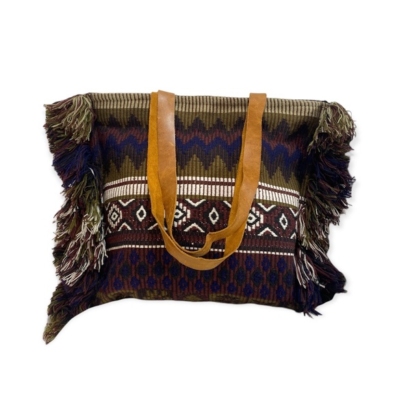 EARTHBOUND Bags Nwot Earthbound Boho Side Fringe Large Shoulder